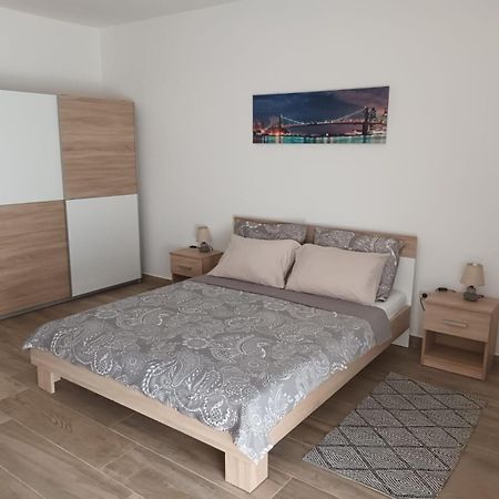 Studio Apartman Dori Póla Kültér fotó